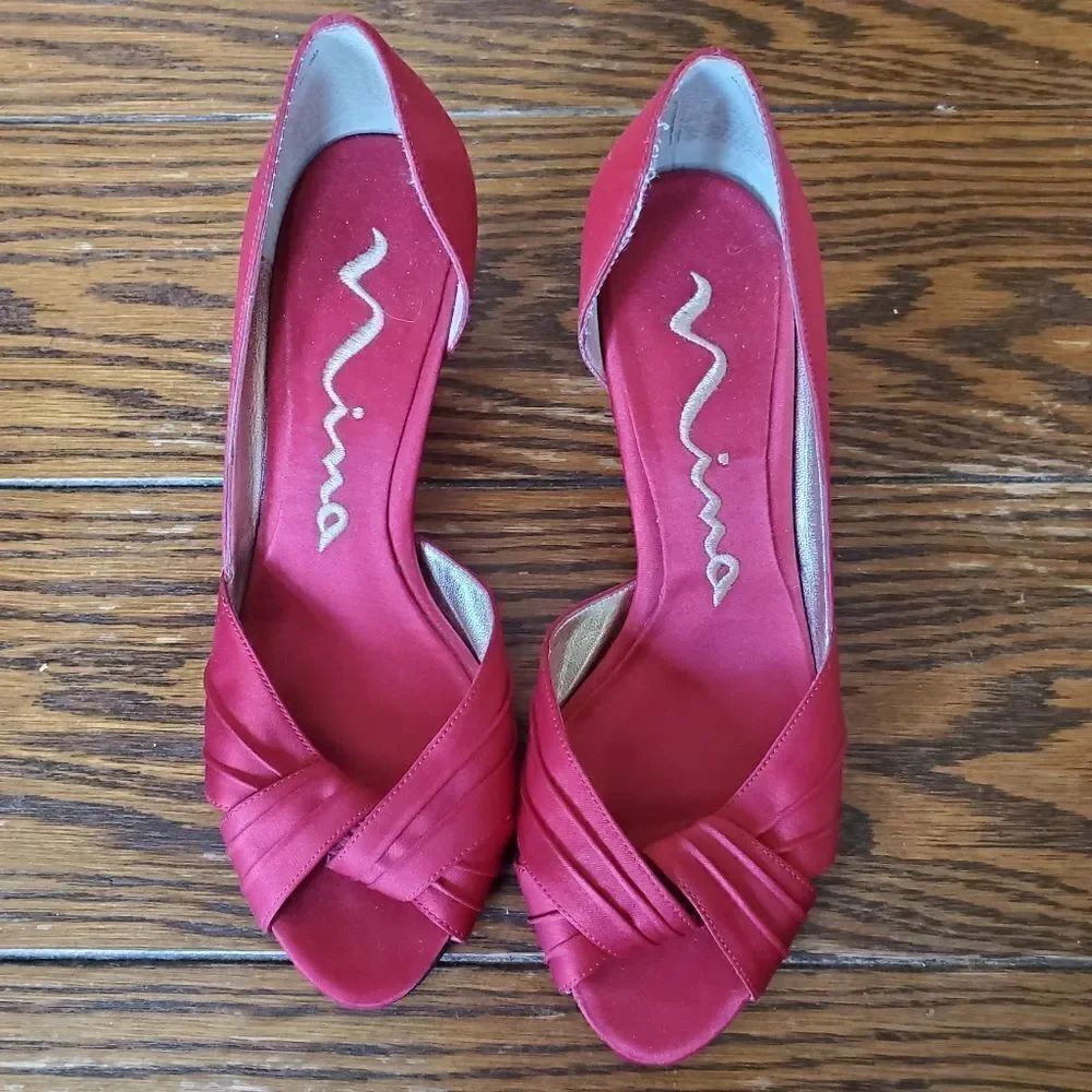 Nina red pump shoes sz 7